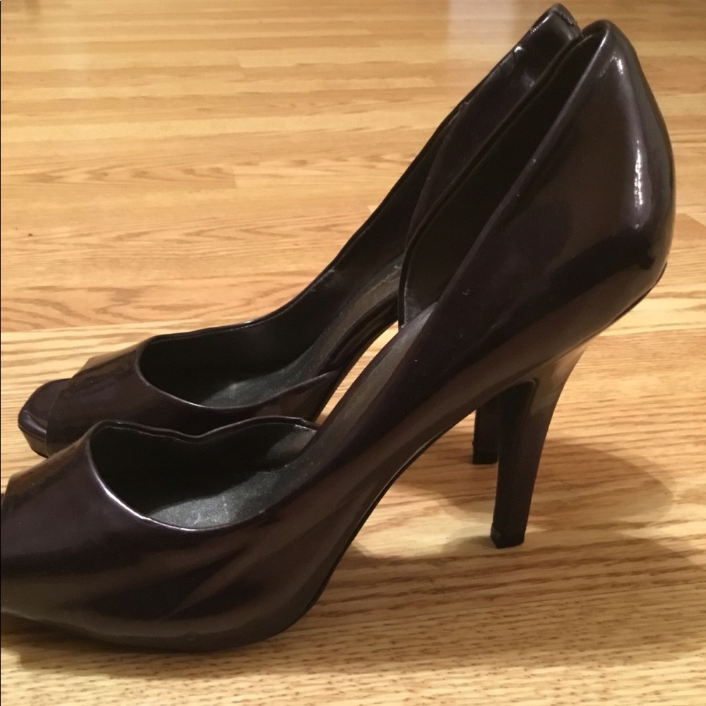Jessica Simpson Purple Patent leather heels
